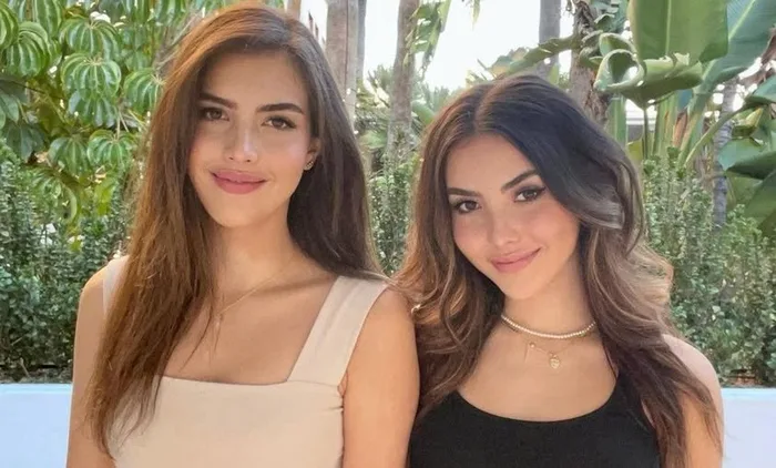Alexandra Botez and her sister Andrea Botez who co-host the BotezLive channel