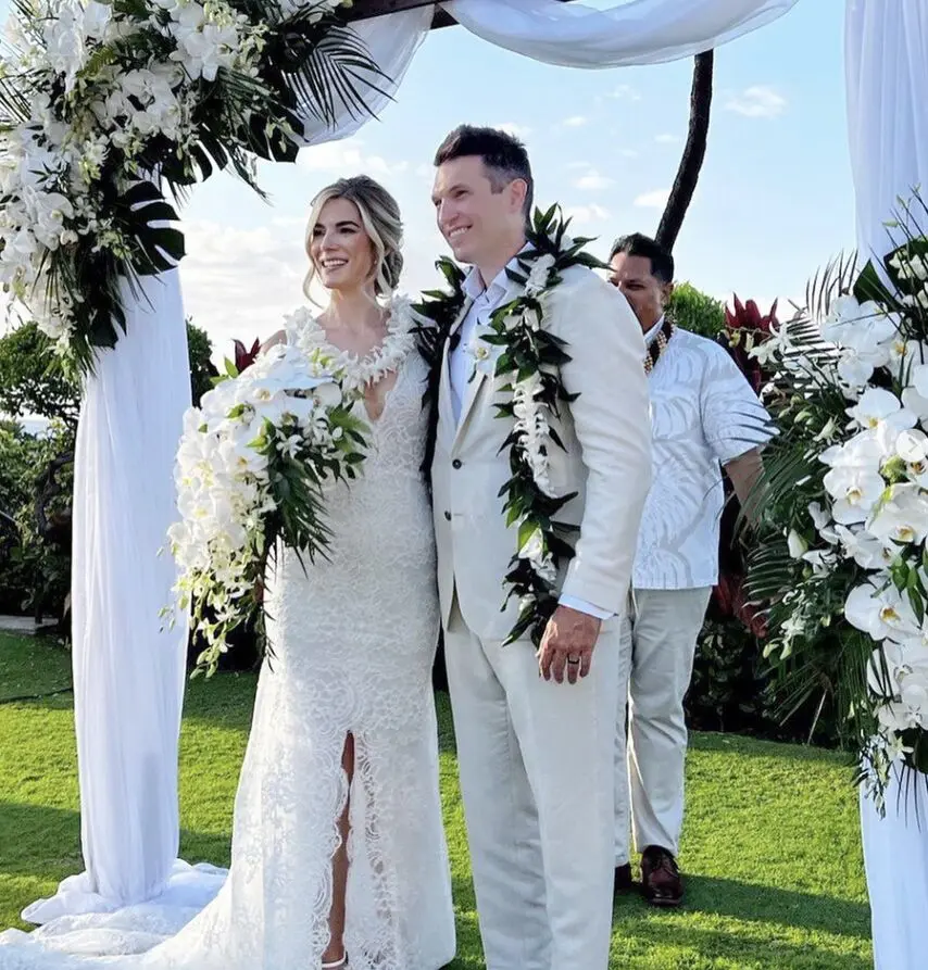 Doug Polk and Kaitlin Polk on their wedding day in Hawaii November 2021