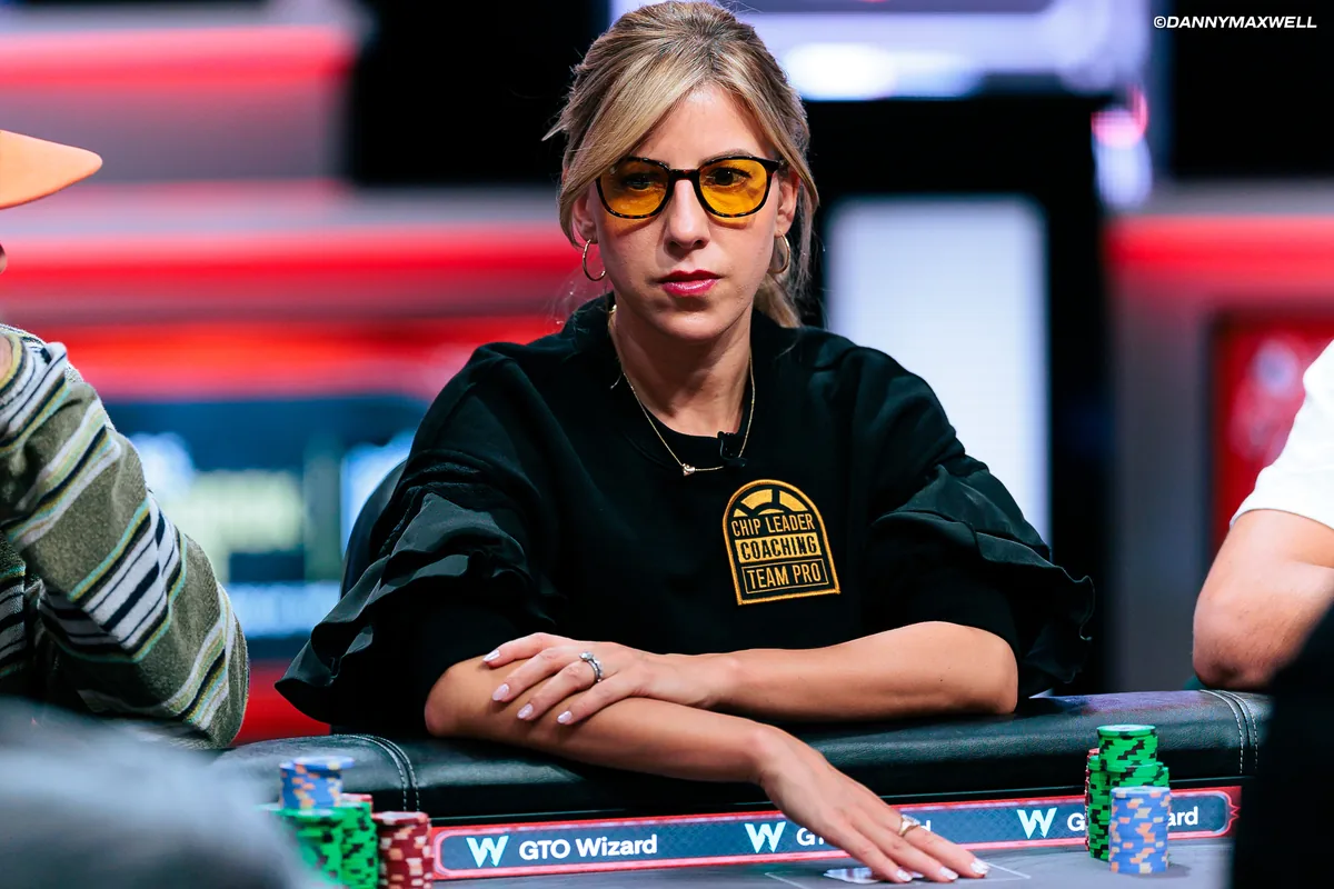 Kristen Foxen in Chip Leader Coaching gear at the WSOP Kristen Foxen wearing Chip Leader Coaching shirt at the WSOP