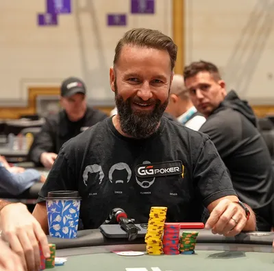 Daniel Negreanu headshot