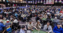 WSOPMECrowd1b