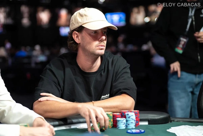 Venividi1993 Leads the Way in CoinPoker Cash Game World Championship