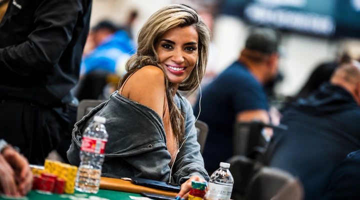 Robbi Jade Lew Poker Player Robbi Jade Lew at the WSOP, known for the J4 hand controversy on Hustler Casino Live