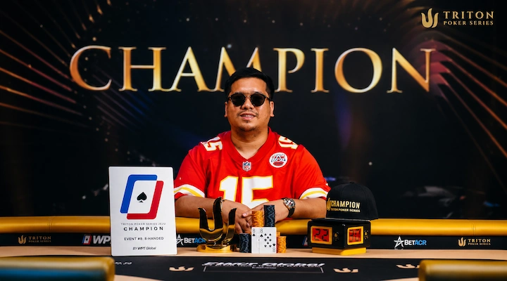 James Mendoza with the WPT Global Slam champion plaque at Triton Jeju
